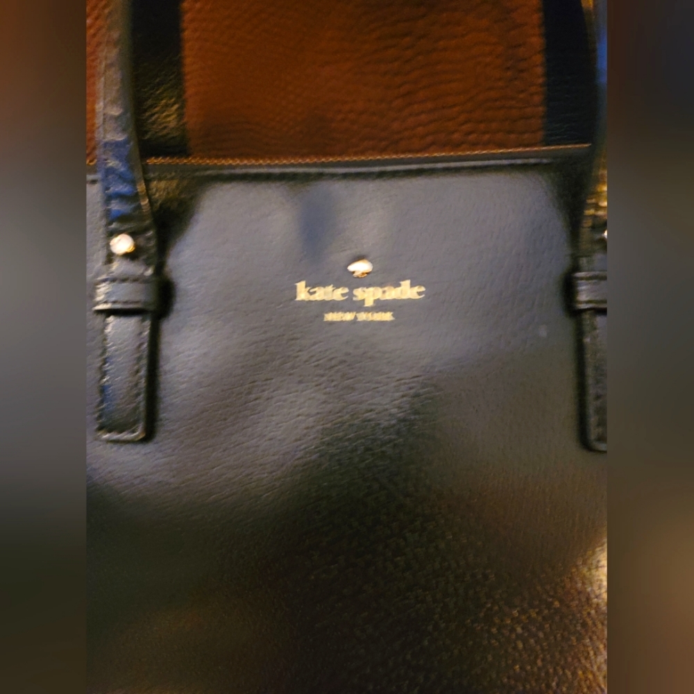 EUC. Kate Spade black crossbody pebble leather